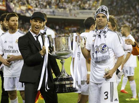 זכה בגביע המלך על חליפה (gettyimages)