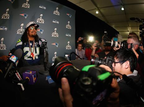 אין לו מה להגיד להם. נקודה