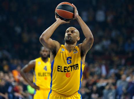 דווין סמית' כבר ישב על הספסל עם 5 עבירות (gettyimages)