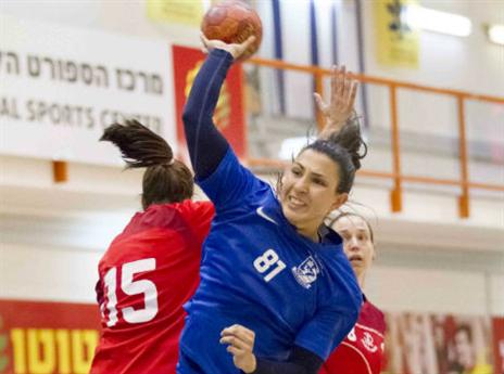 שיר וקרט הובילה את חולון (יועד כהן, איגוד הכדוריד)