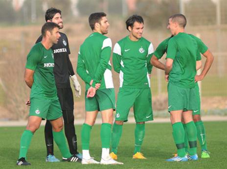 שכטר באמצע, צחוקים מסביב (האתר הרשמי)