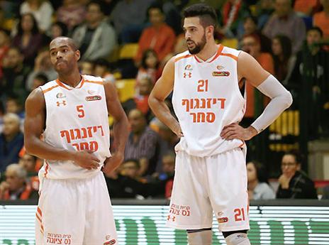 הם קצת פחות. וואט ונואלס (צילום: אלן שיבר)