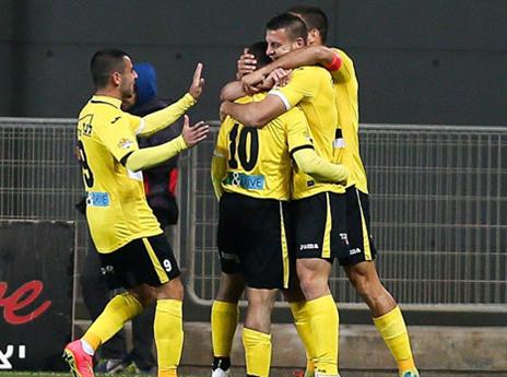 שחקני נתניה חוגגים ניצחון גדול (עודד קרני)