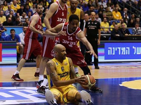 לצהובים יש משימה קשה בבירת ספרד (צילום: אלן שיבר)