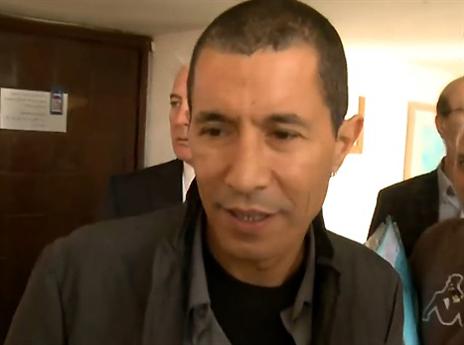 ההתאחדות תראה לו את הדרך החוצה? טביב (אלן שיבר)