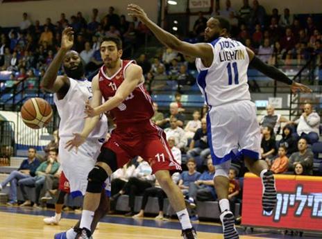 פתח בחמישייה. טימור. (אלן שיבר)