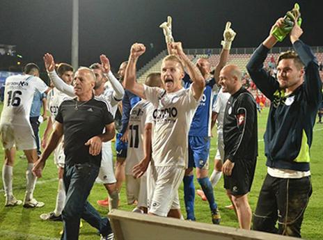 דבר כזה לא רואים כל יום (ארנון לוי, דאבל פס)