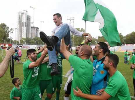 הצליח מעל המצופה. פליקס נעים (אלן שיבר)