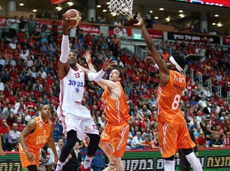 רייט. הוציא את האדומים מבור (צילום: אלן שיבר)