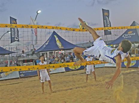 עוד שיש נהדר בחופי ת"א (מעיין קהלני)