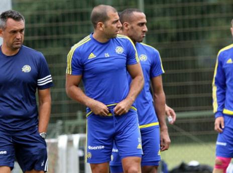 מתרגל מחדש לצהוב (באדיבות האתר הרשמי של מכבי ת"א)