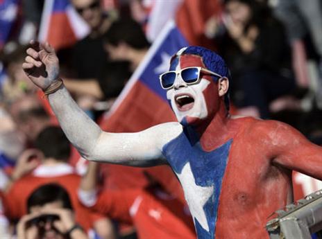 האדומים הציפו את האיצטדיון (AFP)