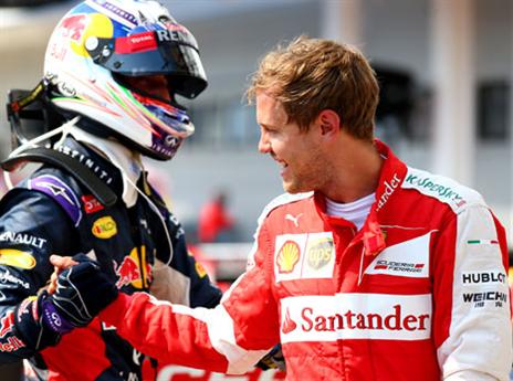 פטל וריקארדו מחליפים חוויות (GETTY)