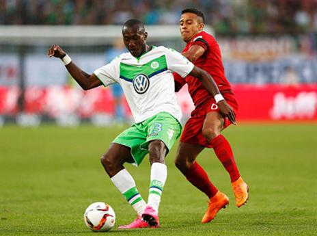 מחזיק את מרכז המגרש של הזאבים, גילאבוגי (gettyimages)