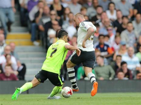 כיאל מול פולהאם. 90 דקות גם לקשר (האתר הרשמי של ברייטון)