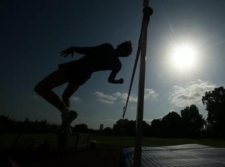 יצא מהחושך לאור. קרויטר