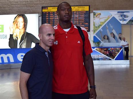 נרגש להצטרף לאלופה. גייטס