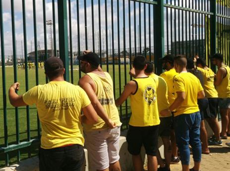 אוהדי נתניה באימון