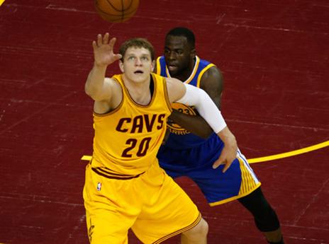 מוזגוב. הכיוון - לגובה? (getty)