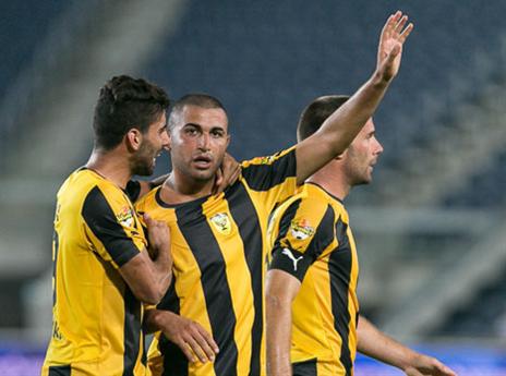 בקבוצה תוהים למה הוא לא מקבל דקות. איציק כהן (אלן שיבר)