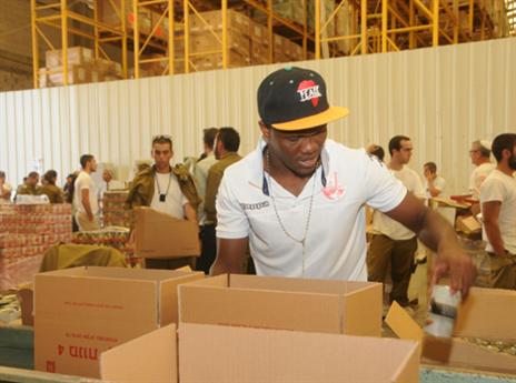 טוני וואקמה מגלה יכולות אריזה מרשימות