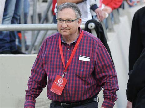 בן זאב. לא מרוצה מההתנהלות (אלן שיבר)