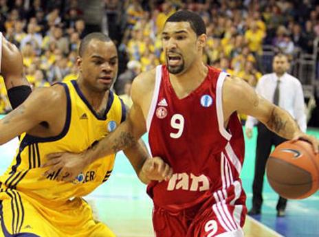 סימונס במדי ירושלים (gettyimages)