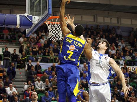מגבש תביעה נגד קובאן. רנדל (Getty)