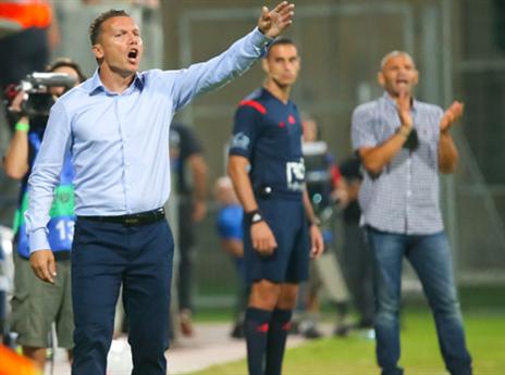 עוד מפגש מול האקסית. בכר (ג'יני)