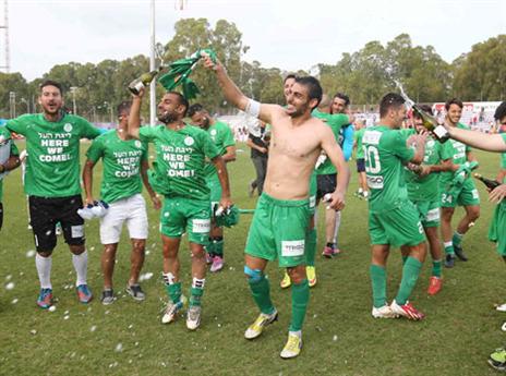 סיימון במרכז החגיגות. חזרה מתוקה לליגת העל