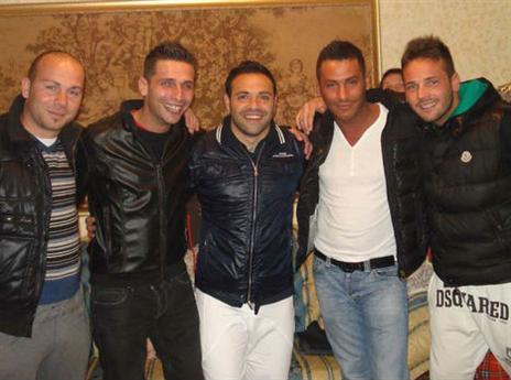 מיקולי והחברים מהמאפיה