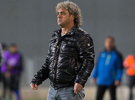 ראובן עטר ממשיך לחפש חיזוק (עודד קרני)