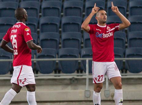 חוזר לדשא. שהר (אלן שיבר)