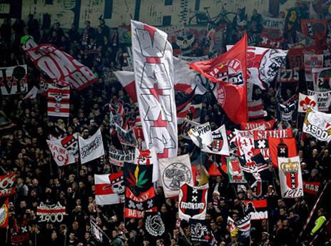 תמיד הייתה להם חיבה לישראלים. אוהדי אייאקס (gettyimages)