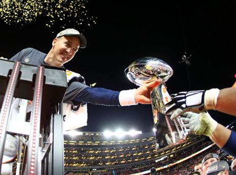 השתווה לאחיו איליי עם שתי זכיות (Getty)