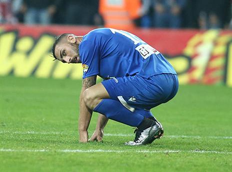 דור אלו בדיכאון. התחתית מתקרבת למכבי פ"ת (צילום: אלן שיבר)