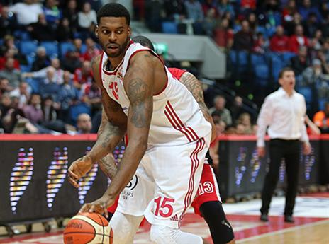 סמית' עם עוד משחק פושר (אלן שיבר)