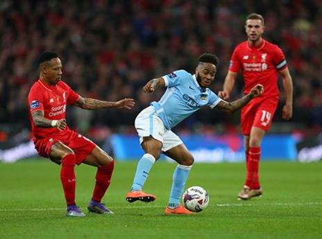 סטרלינג חוזר לאנפילד (GETTYIMAGES)