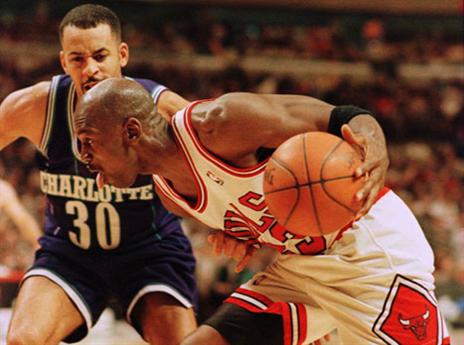 ג'ורדן מול אבא קרי (getty)