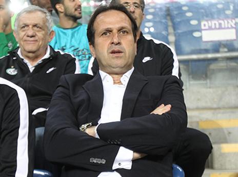 עם מי הוא יפתח כמגן ימני? רוני לוי (אלן שיבר)