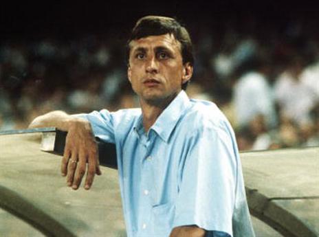 גרם להולנדים לשחק כמו הולנדים. קרויף כמאמן אייאקס (gettyimages)