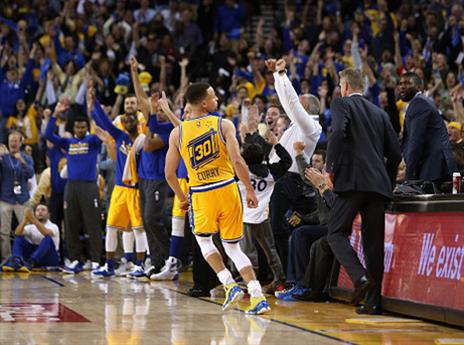 איזה משחק. קרי (Getty)