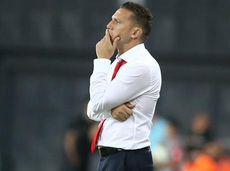 מתלבט לגבי ההרכב. בכר (אלן שיבר)