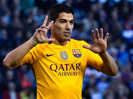 סוארס חוגג על חשבון דפור (Getty)