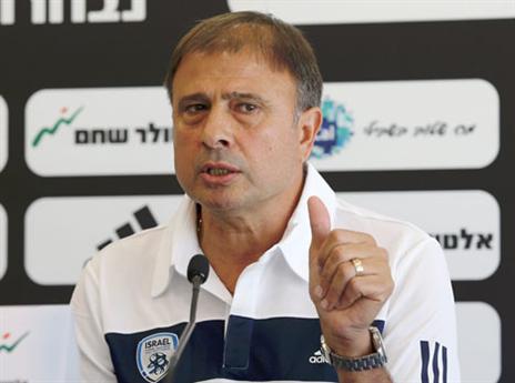 ההכנות בעיצומן. אלישע לוי (אלן שיבר)