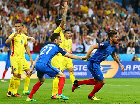 ואז חלוץ ארסנל כבש ושלח זריקת הרגעה (gettyimages)