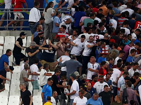 צריך לשפר את התנאים הבסיסיים של האוהדים (gettyimages)