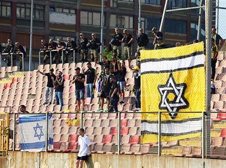 הצד הצהוב ביציע (אודי ציטיאט)