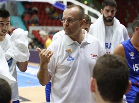 הנבחרת נראית מאומנת. שמיר (FIBA)