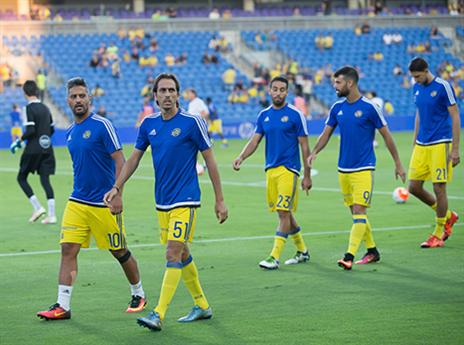 בניון שם את האגו בצד (עודד קרני)